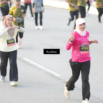 Runner Photo 6827640