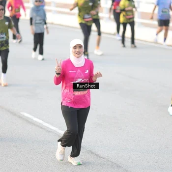 Runner Photo 6827650