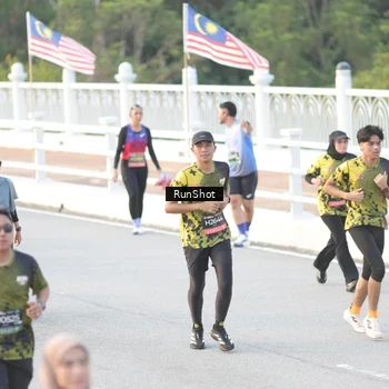 Runner Photo 6827653