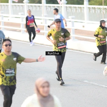 Runner Photo 6827655