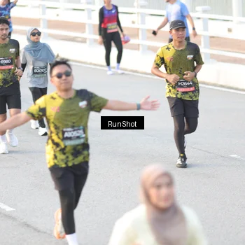 Runner Photo 6827662