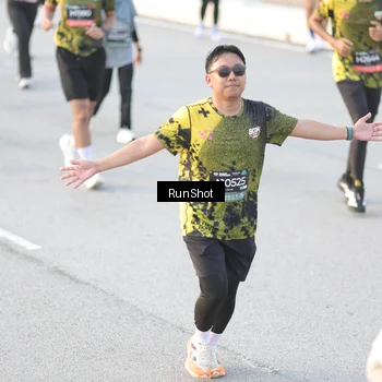Runner Photo 6827665