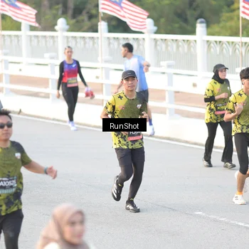 Runner Photo 6827669