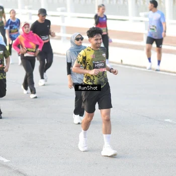 Runner Photo 6827676