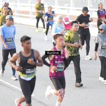 Runner Photo 6827688