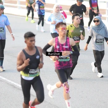 Runner Photo 6827691