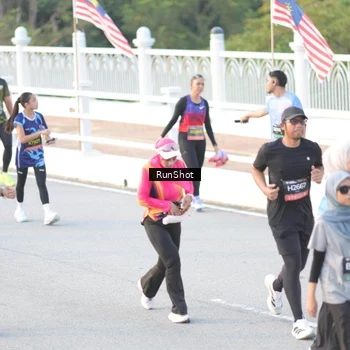 Runner Photo 6827700