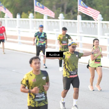 Runner Photo 6827721