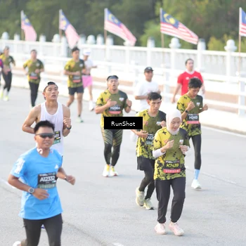 Runner Photo 6827734