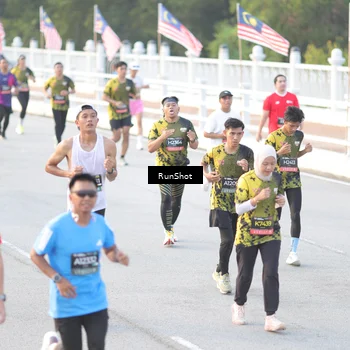 Runner Photo 6827737