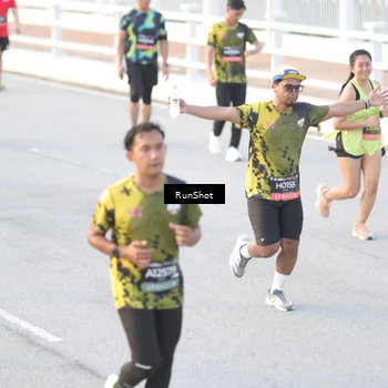 Runner Photo 6827739