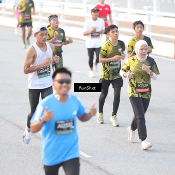 Runner Photo 6827745