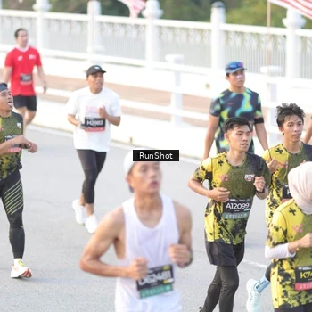 Runner Photo 6827769