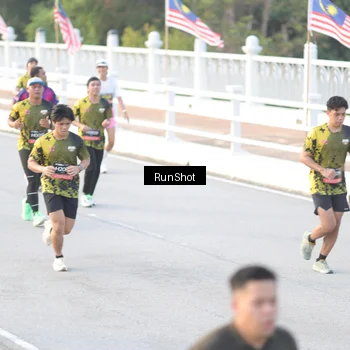 Runner Photo 6827798