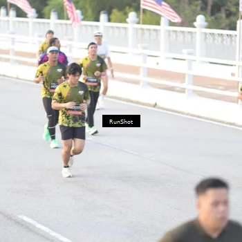 Runner Photo 6827799