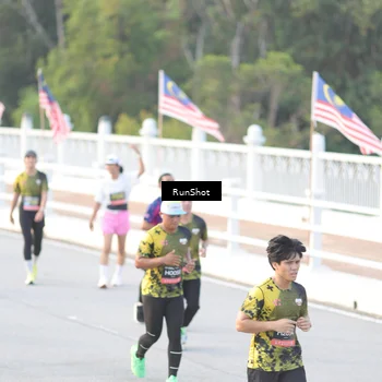 Runner Photo 6827819
