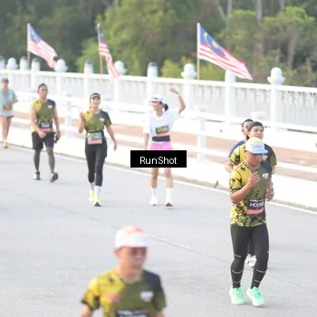 Runner Photo 6827824