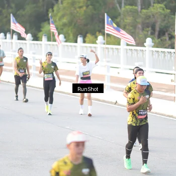Runner Photo 6827825
