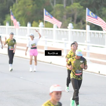 Runner Photo 6827828