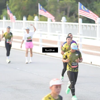 Runner Photo 6827831