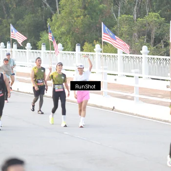Runner Photo 6827840