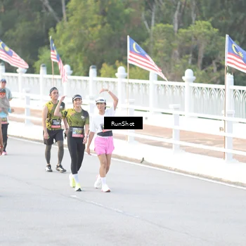 Runner Photo 6827845