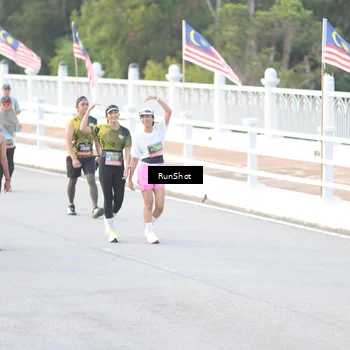 Runner Photo 6827846