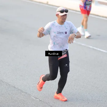Runner Photo 6827849
