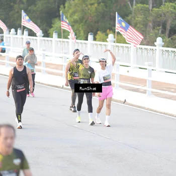 Runner Photo 6827851
