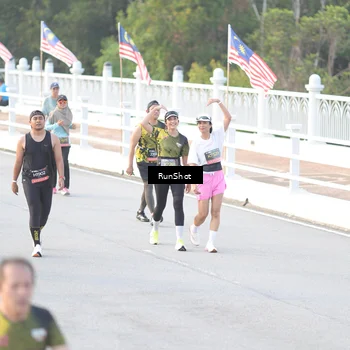 Runner Photo 6827852