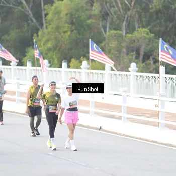 Runner Photo 6827858