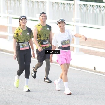 Runner Photo 6827871