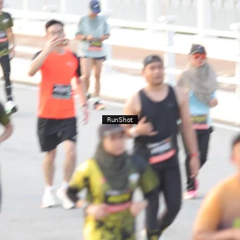 Runner Photo 6827872