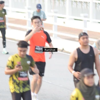 Runner Photo 6827876