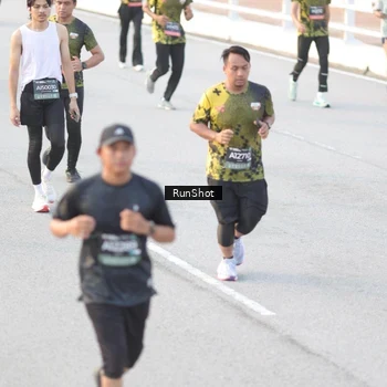 Runner Photo 6827887