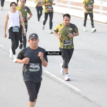Runner Photo 6827889