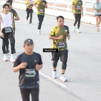 Runner Photo 6827890