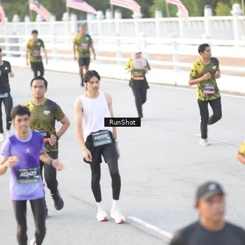 Runner Photo 6827901