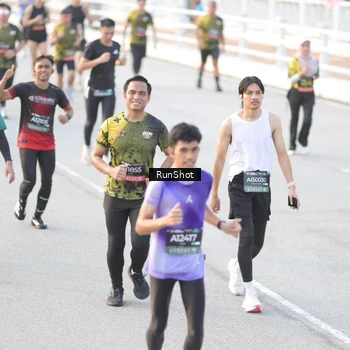 Runner Photo 6827913