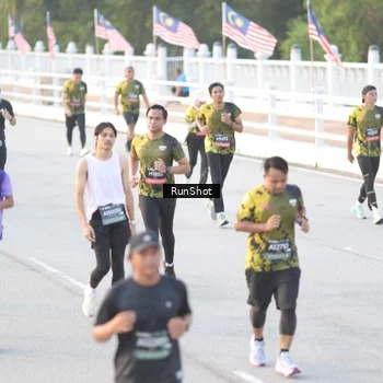 Runner Photo 6827921