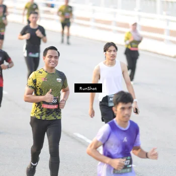 Runner Photo 6827923