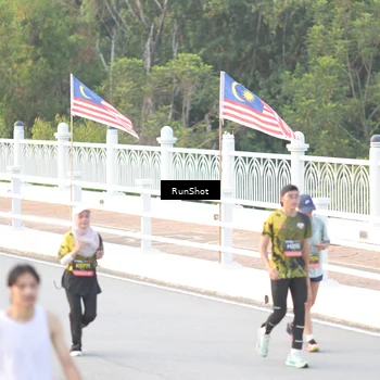 Runner Photo 6827930