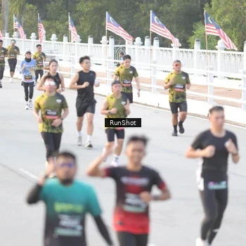 Runner Photo 6827944