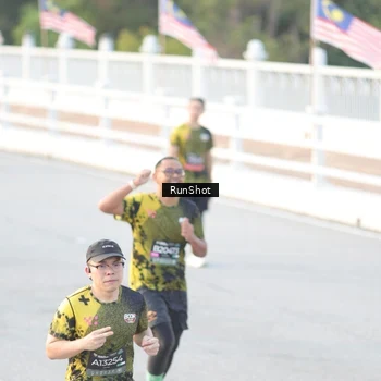 Runner Photo 6827969