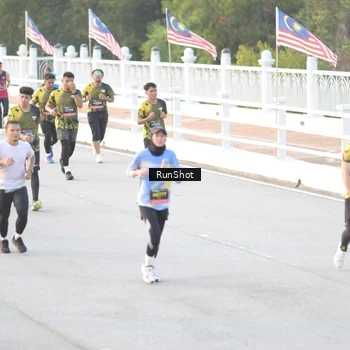 Runner Photo 6827978