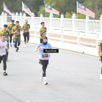 Runner Photo 6827980