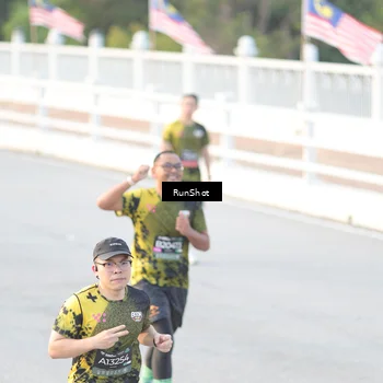 Runner Photo 6827983