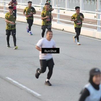 Runner Photo 6827986