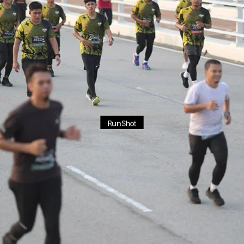Runner Photo 6827988