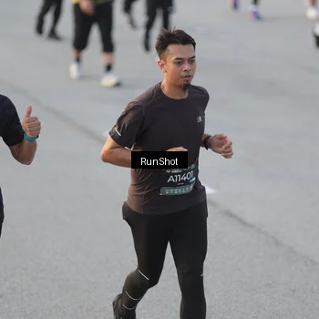 Runner Photo 6828002